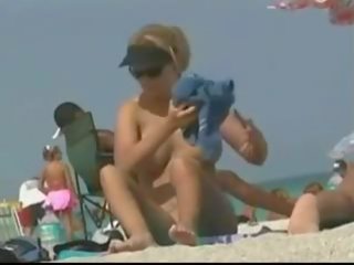 Troc iubește spionaj pizde pe plaja