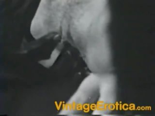 Trágár archív johnson dicklicking videó közeli buja femme fatale