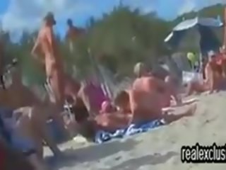 Публічний оголена пляж свінгер ххх відео vid в літо 2015
