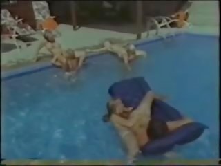 Clássicos piscina festa (german dub)